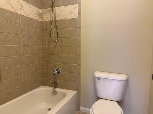 1641 Ridenour Parkway NW, Kennesaw, GA 30152