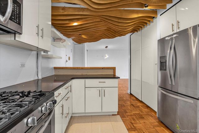 125-10 Queens Boulevard 2404, Kew Gardens, NY 11415