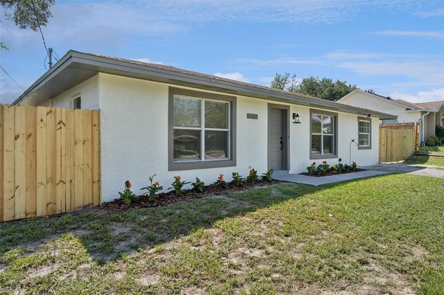 2715 TIMBERLAKE AVENUE, Deltona, FL 32725