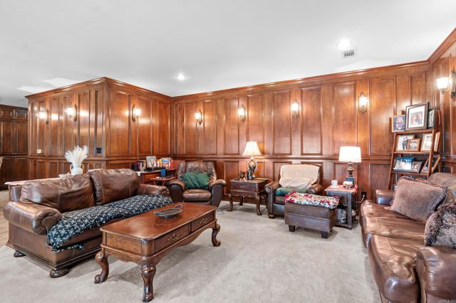 7225 E Worth Ave, Benton, AR 72019
