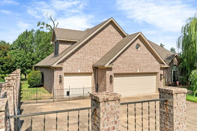 7225 E Worth Ave, Benton, AR 72019