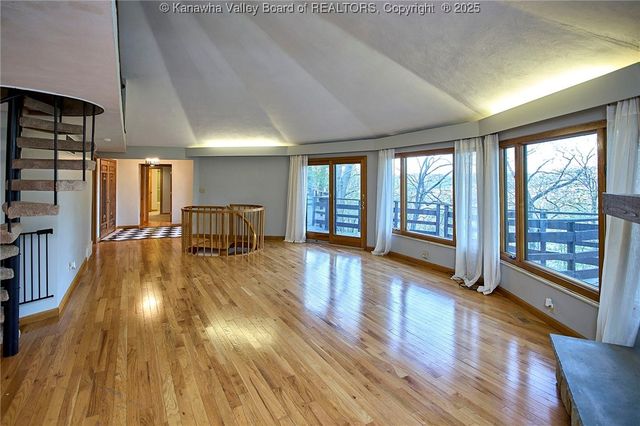 328 McKinley Avenue, Charleston, WV 25314