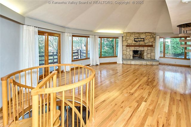 328 McKinley Avenue, Charleston, WV 25314