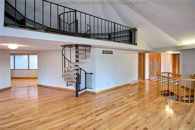 328 McKinley Avenue, Charleston, WV 25314