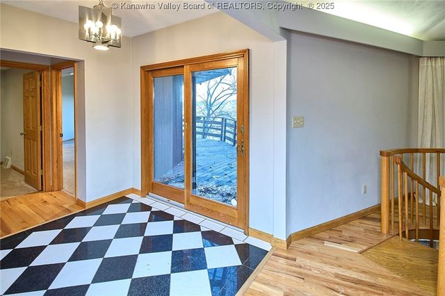 328 McKinley Avenue, Charleston, WV 25314