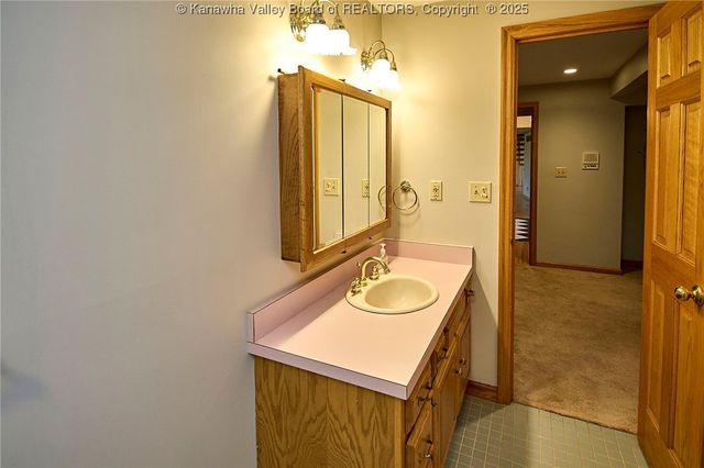 328 McKinley Avenue, Charleston, WV 25314