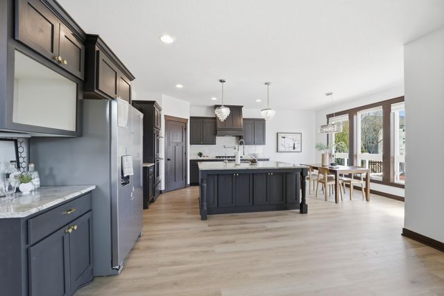 1683 Saint George Street, Waconia, MN 55387