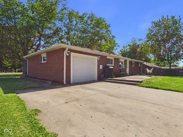 262 E 600 N, Alexandria, IN 46001