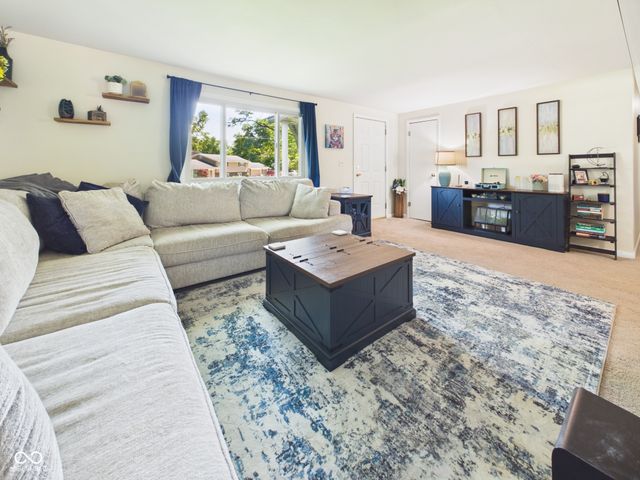 262 E 600 N, Alexandria, IN 46001