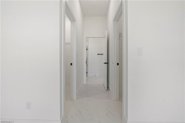 2001 Curry AVE N, Lehigh Acres, FL 33971