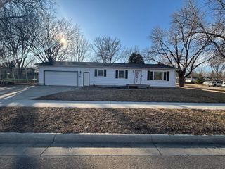 800 S 4th Street, Marshall, MN 56258
