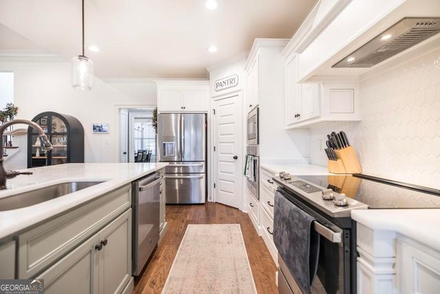 206 Bristleleaf Path, Kathleen, GA 31047