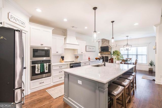 206 Bristleleaf Path, Kathleen, GA 31047