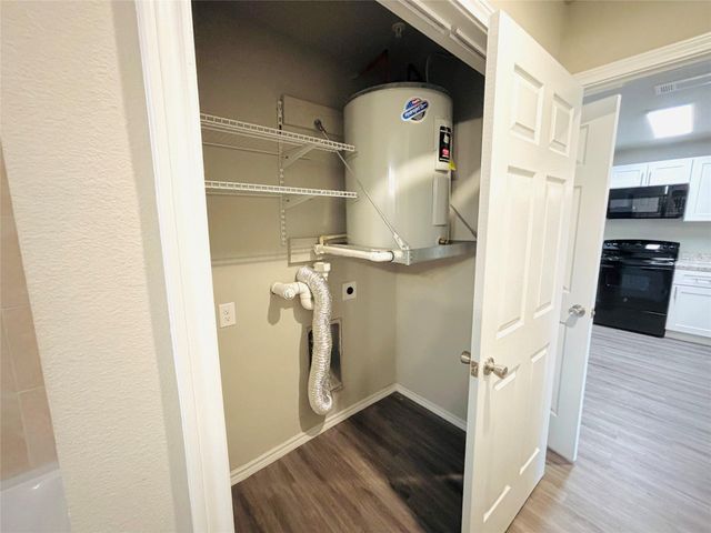 6108 Abrams Road 202, Dallas, TX 75231