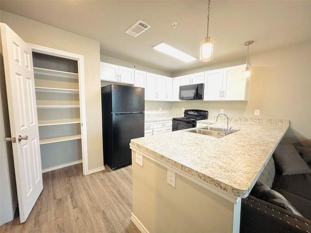 6108 Abrams Road 202, Dallas, TX 75231