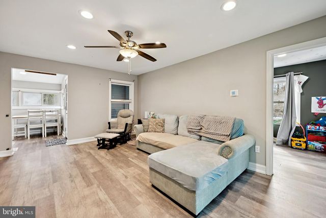 4 CREEK LN, Mount Holly, NJ 08060