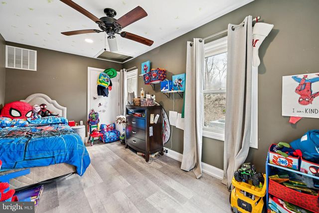 4 CREEK LN, Mount Holly, NJ 08060