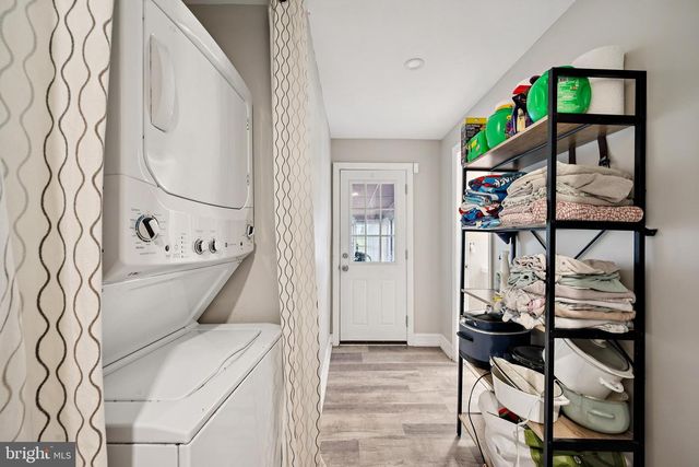 4 CREEK LN, Mount Holly, NJ 08060