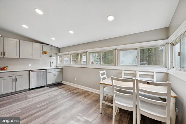 4 CREEK LN, Mount Holly, NJ 08060