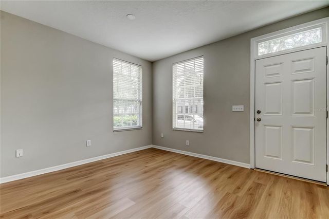 10012 TATE LANE, Tampa, FL 33626