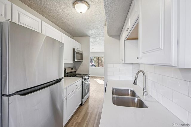 904 Excalibur Street, Lafayette, CO 80026