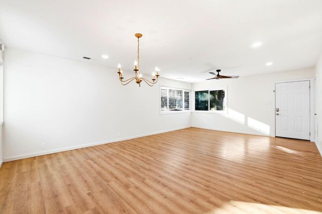 9536 Park Ave, Newcastle, CA 95658