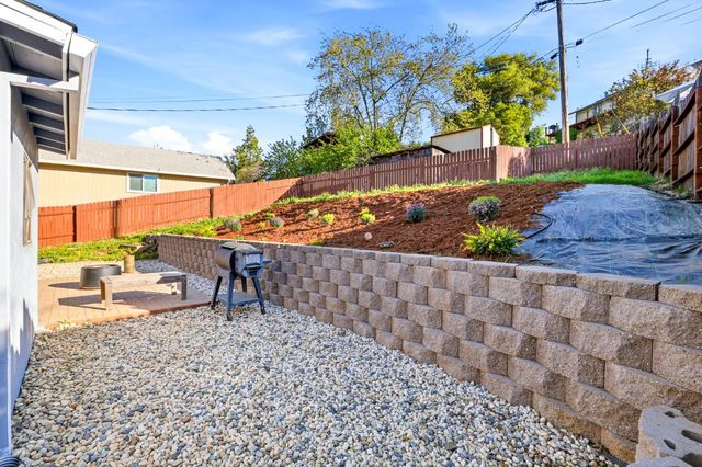 9536 Park Ave, Newcastle, CA 95658