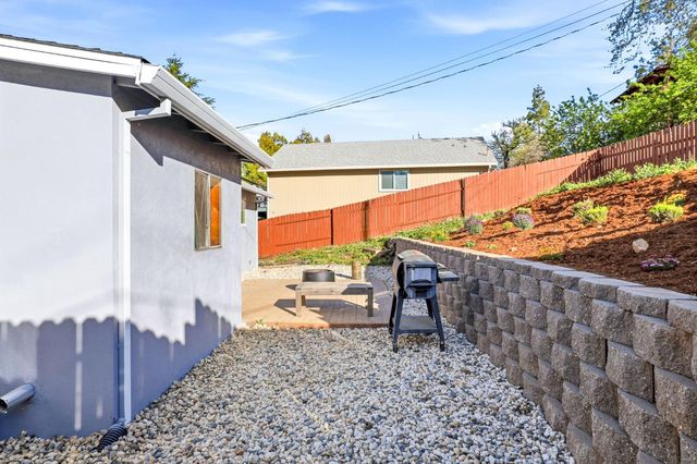 9536 Park Ave, Newcastle, CA 95658