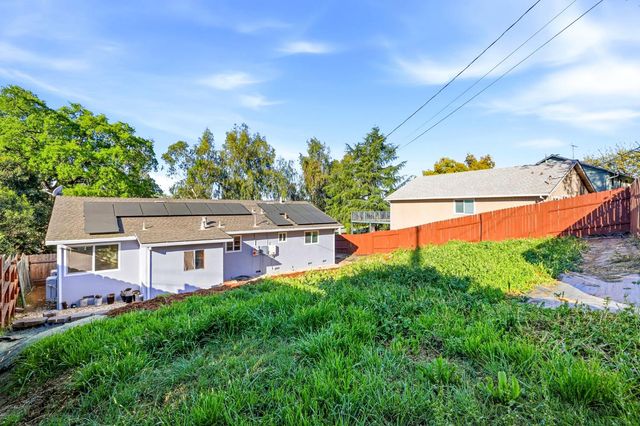 9536 Park Ave, Newcastle, CA 95658