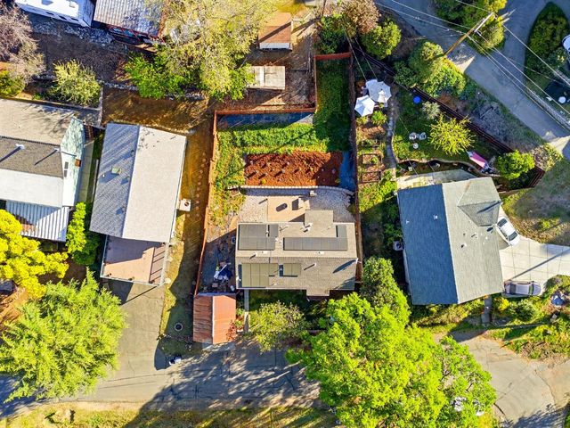 9536 Park Ave, Newcastle, CA 95658