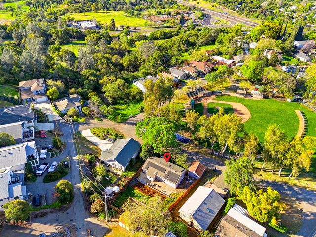 9536 Park Ave, Newcastle, CA 95658