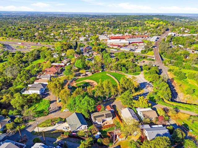 9536 Park Ave, Newcastle, CA 95658