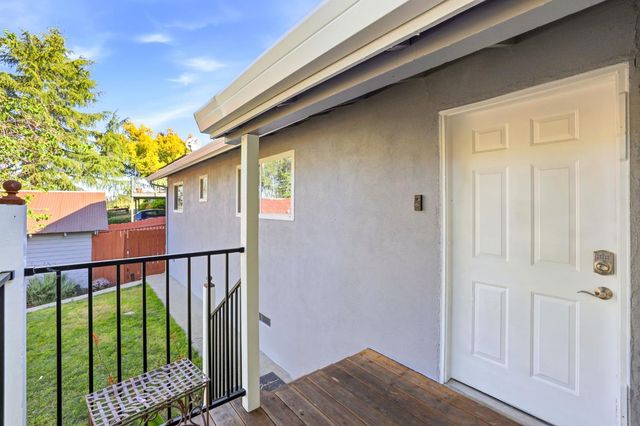 9536 Park Ave, Newcastle, CA 95658