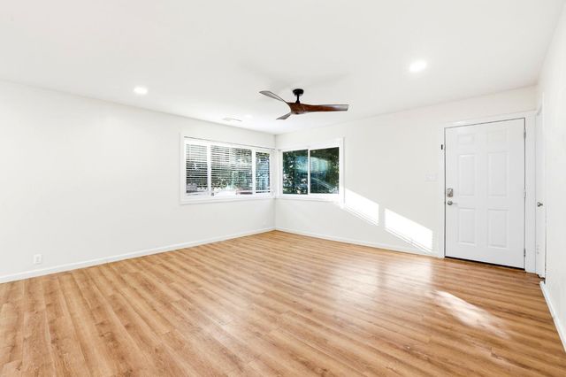 9536 Park Ave, Newcastle, CA 95658