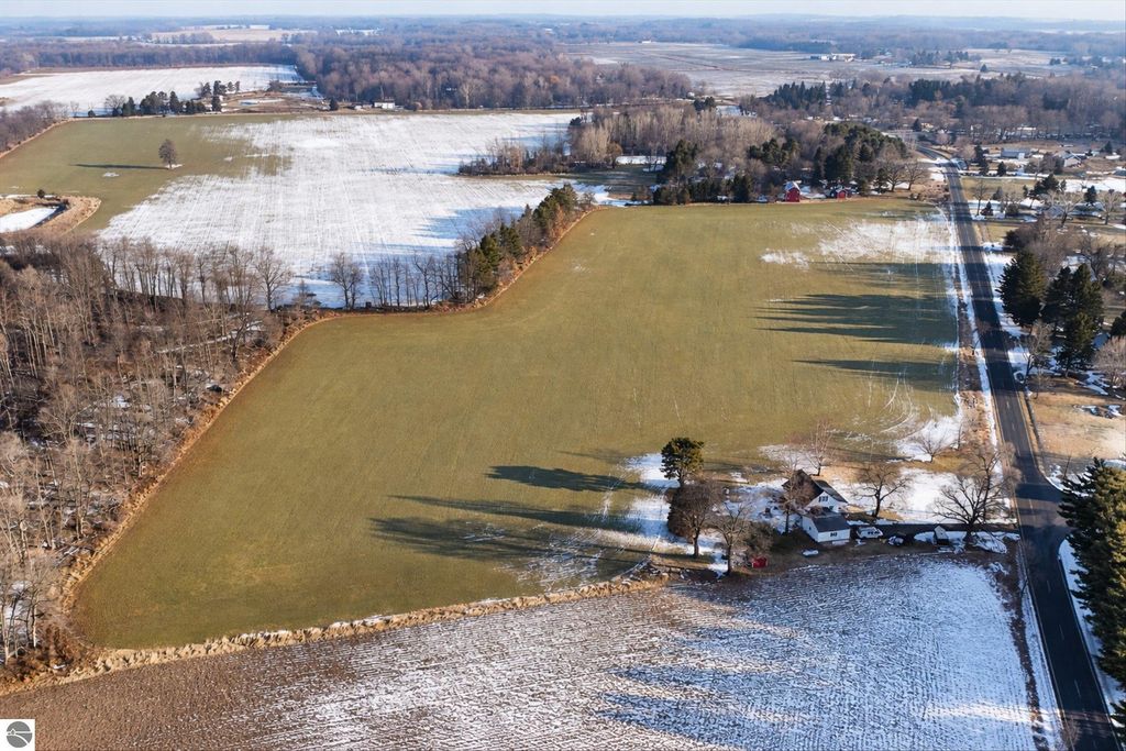 Image 1 of property listing at V/L E Round Lake Road, Dewitt, MI 48820