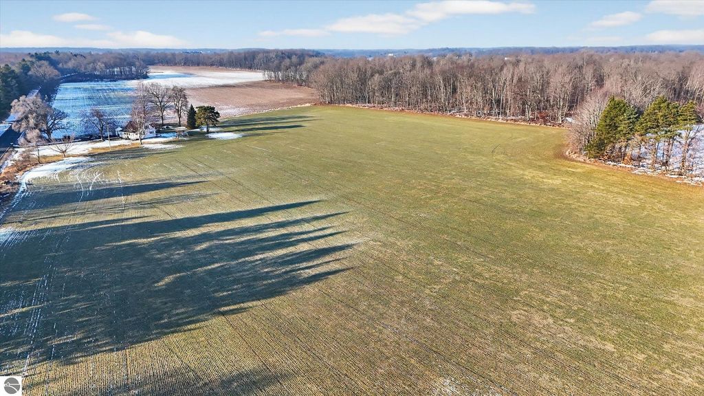 Image 10 of property listing at V/L E Round Lake Road, Dewitt, MI 48820