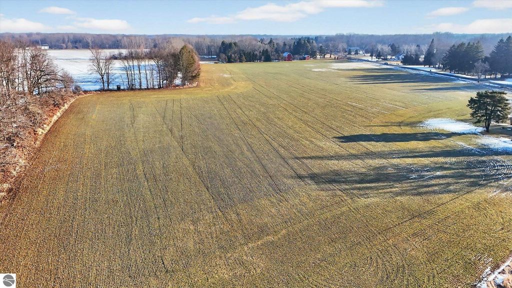 Image 11 of property listing at V/L E Round Lake Road, Dewitt, MI 48820