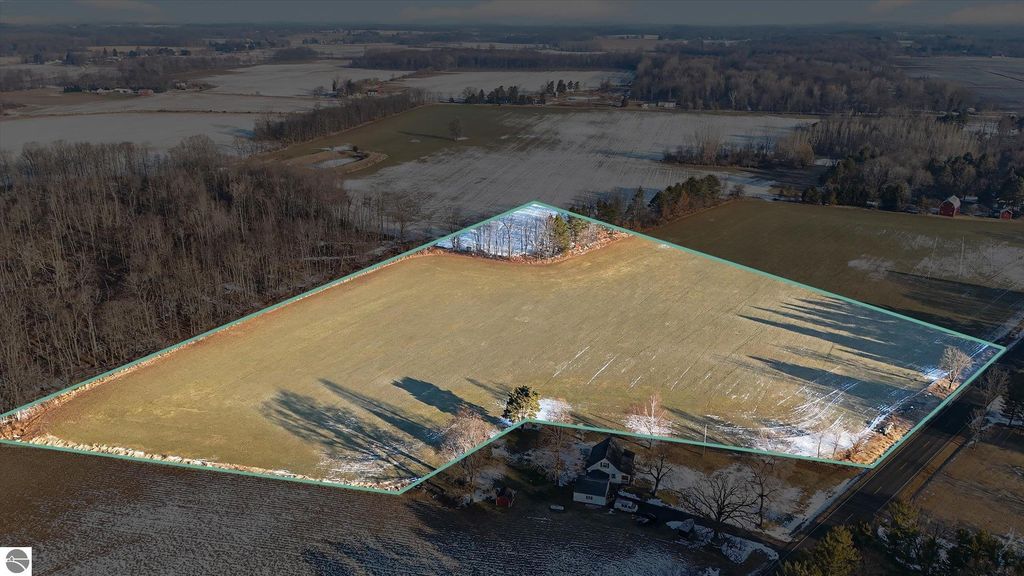 Image 3 of property listing at V/L E Round Lake Road, Dewitt, MI 48820