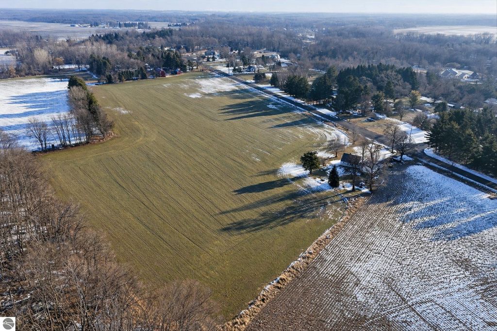 Image 6 of property listing at V/L E Round Lake Road, Dewitt, MI 48820