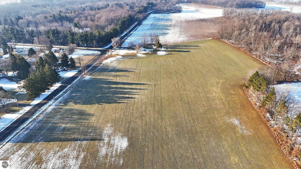 Image 8 of property listing at V/L E Round Lake Road, Dewitt, MI 48820