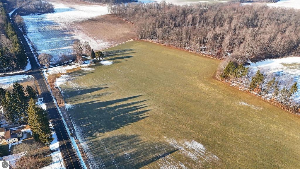 Image 9 of property listing at V/L E Round Lake Road, Dewitt, MI 48820