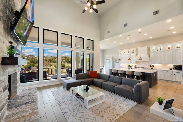 1647 Bussola, New Braunfels, TX 78132