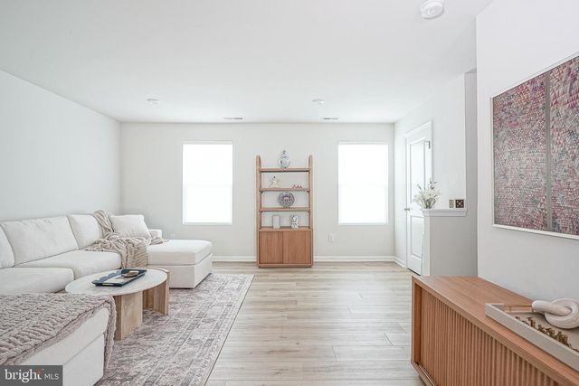 16 FIELDCREST, Blackwood, NJ 08012