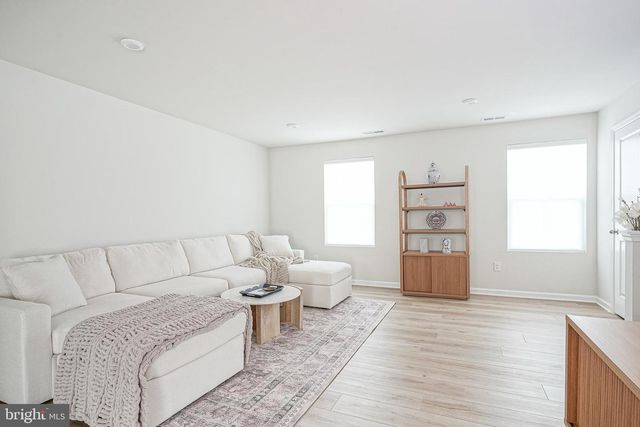 16 FIELDCREST, Blackwood, NJ 08012