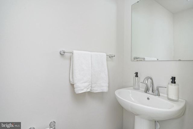 16 FIELDCREST, Blackwood, NJ 08012