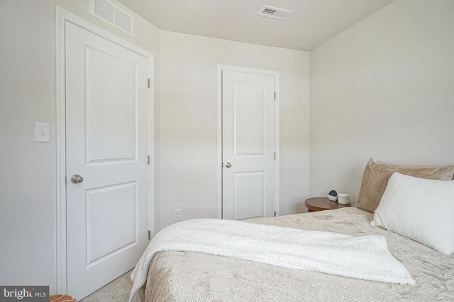 16 FIELDCREST, Blackwood, NJ 08012