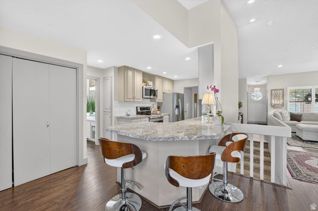 4481 S NEW VINTAGE CT, Salt Lake City, UT 84124