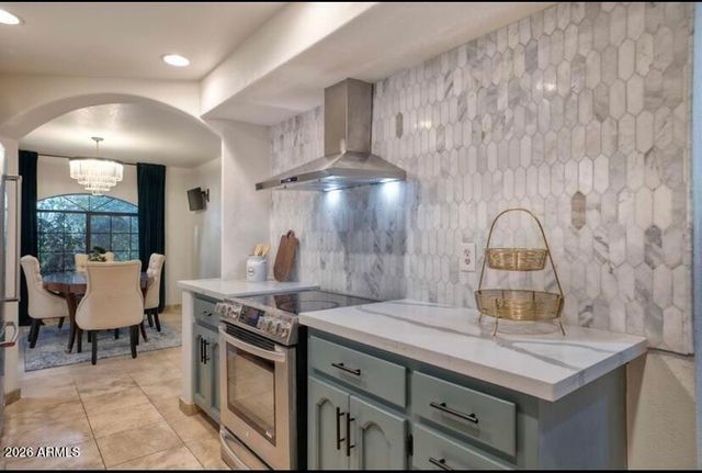 908 W FLYNN Lane, Phoenix, AZ 85013