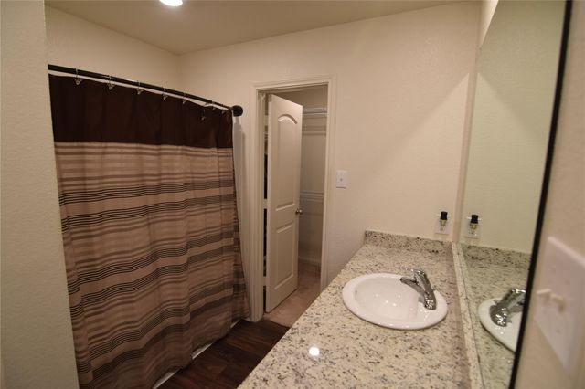 1375 Amy DR, Kyle, TX 78640