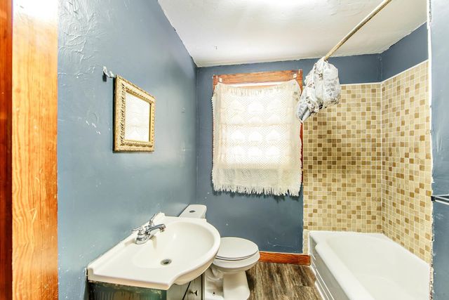 280 St Joseph St, Raceland, LA 70394